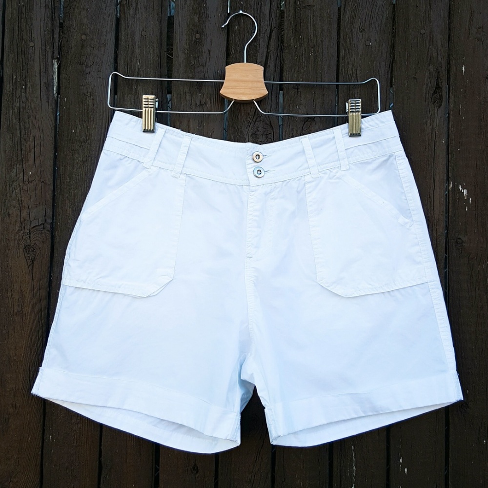 Sela White 100% Cotton Bermuda Shorts